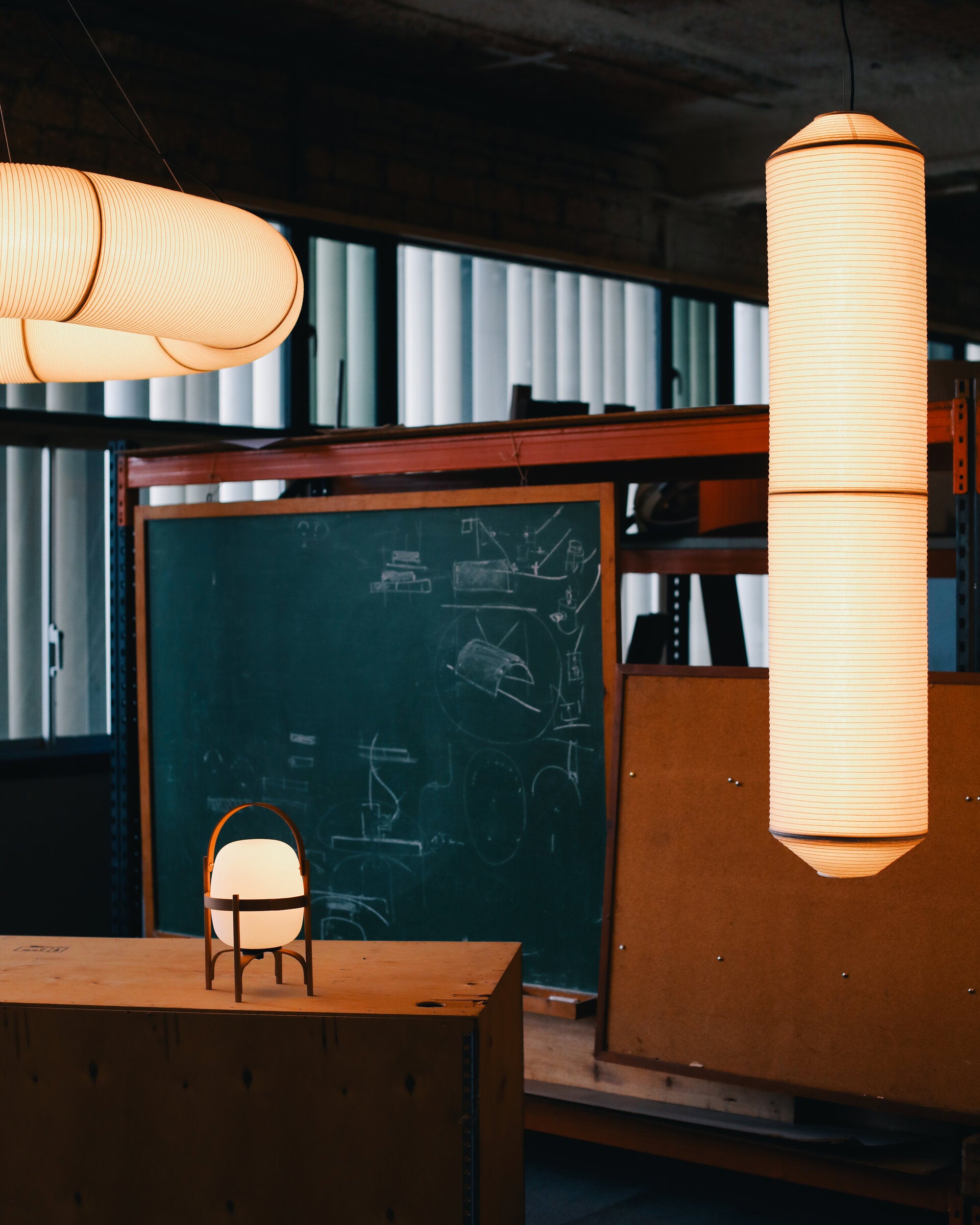 Tekiò Vertical LED suspension light with 5 meter cable
