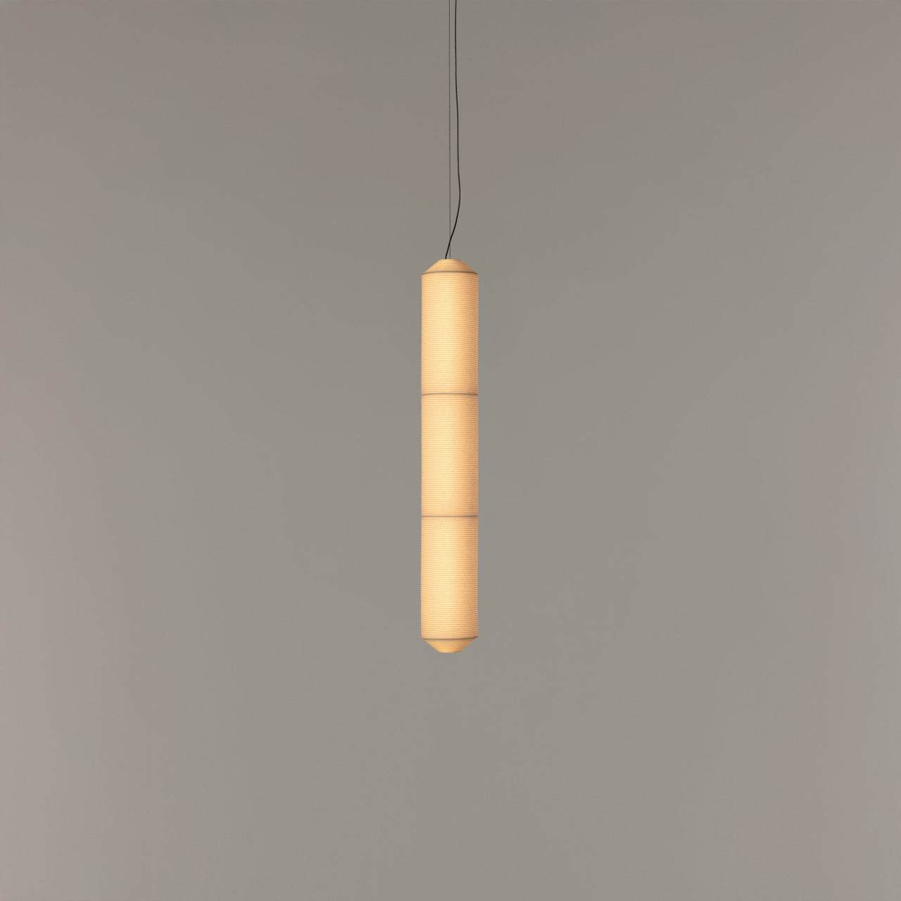 Tekiò Vertical pendant lamp with metal structure