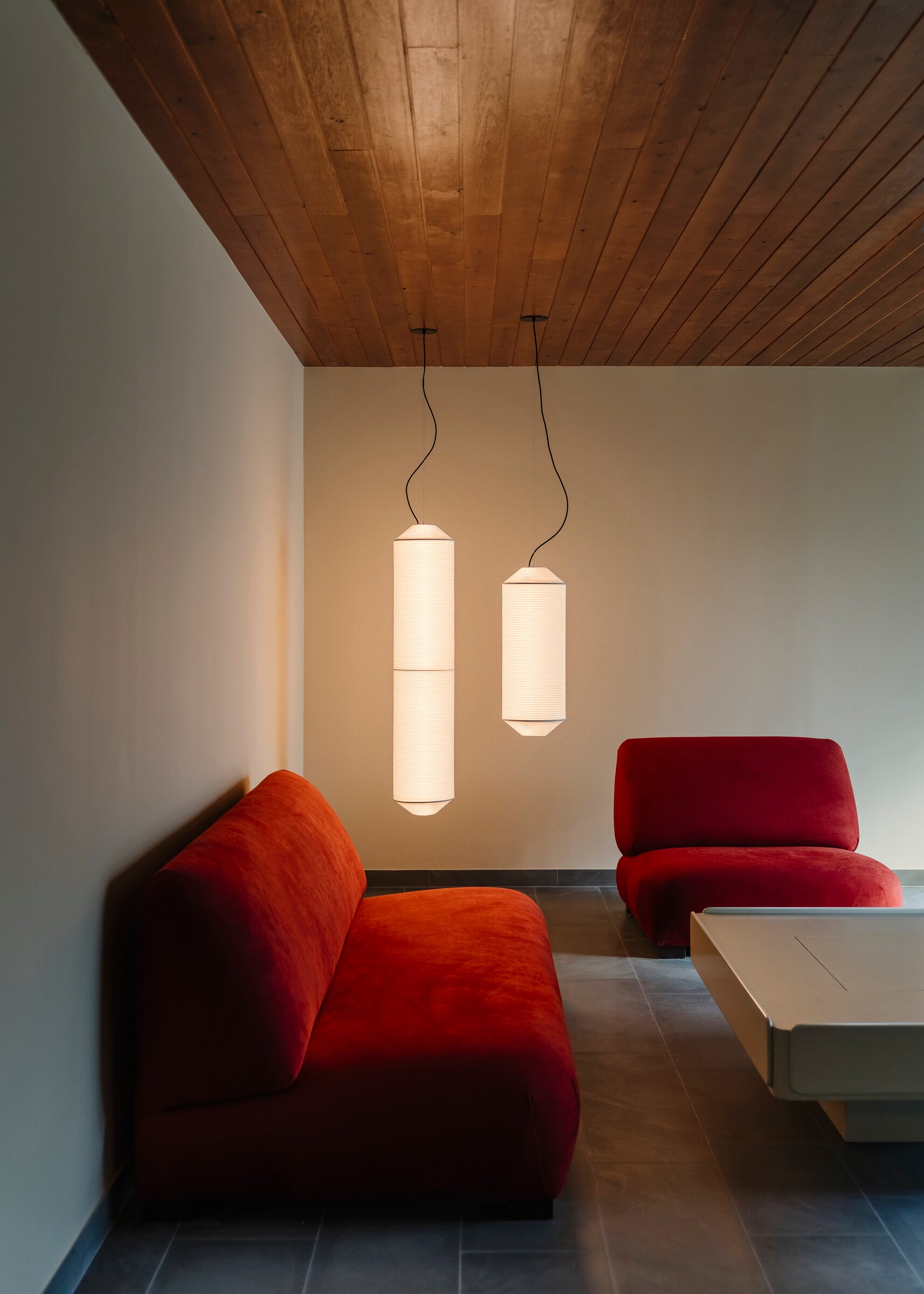 Japanese-inspired pendant lamp for modern homes