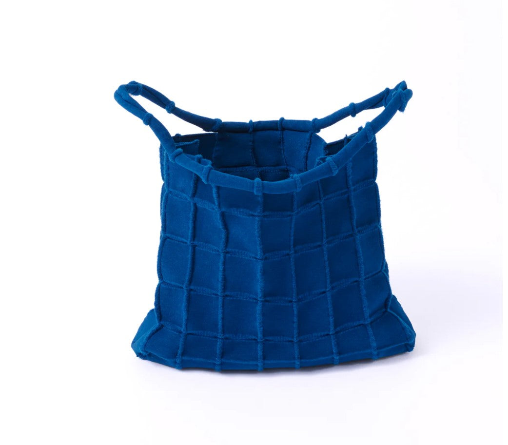 Mate Mono Tile Bag in Navy – knit handbag, photo 4