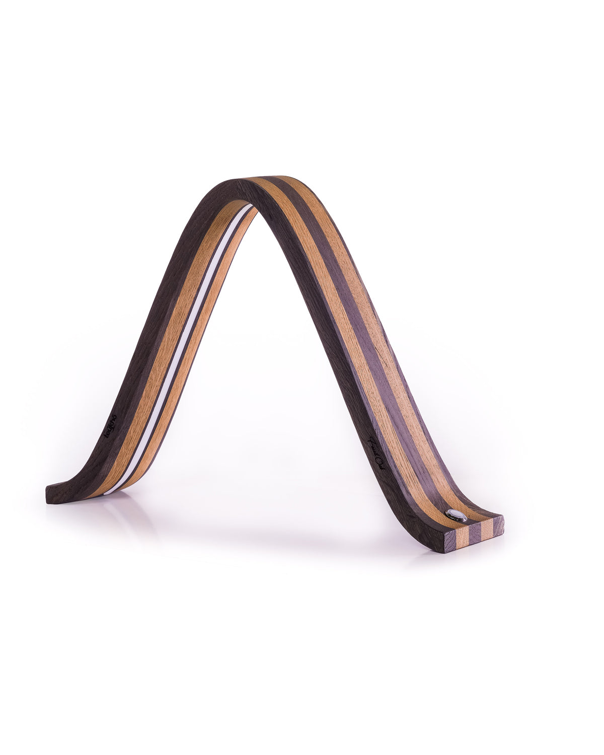 Teukho Lambda fossil oak LED table lamp in Black/Brown, three-quarter view on white