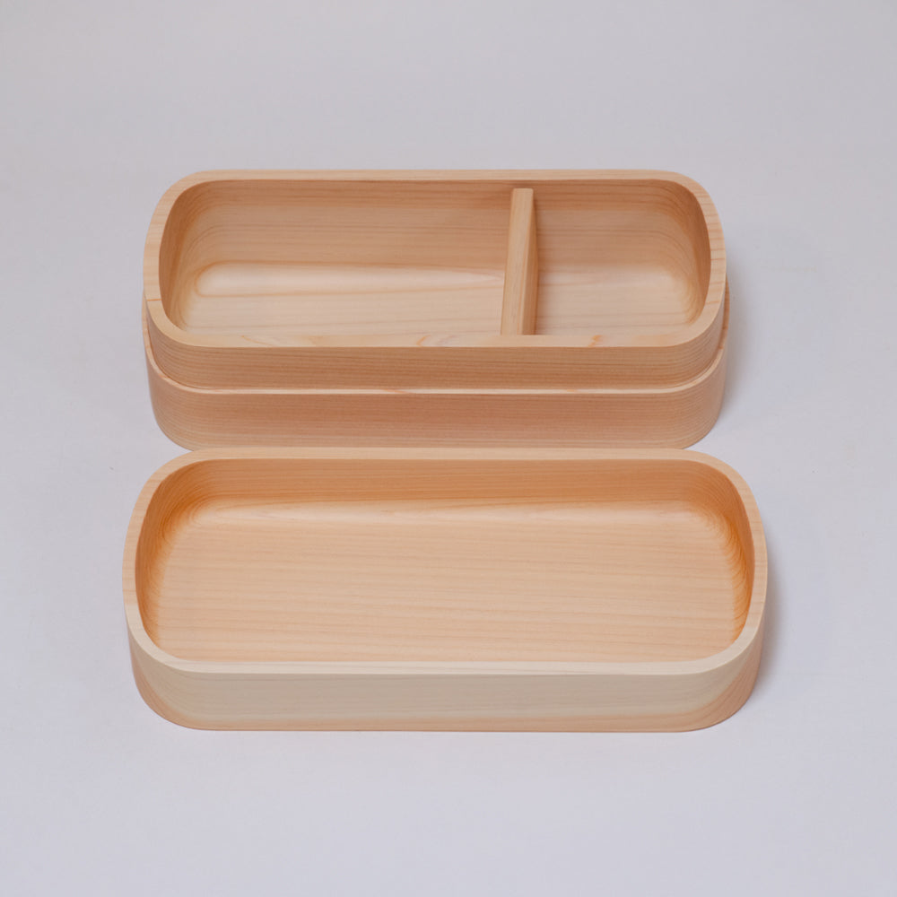 Tsunoda Seibei Kishu Hinoki Bento Box, Type S-4 – box and lid side by side