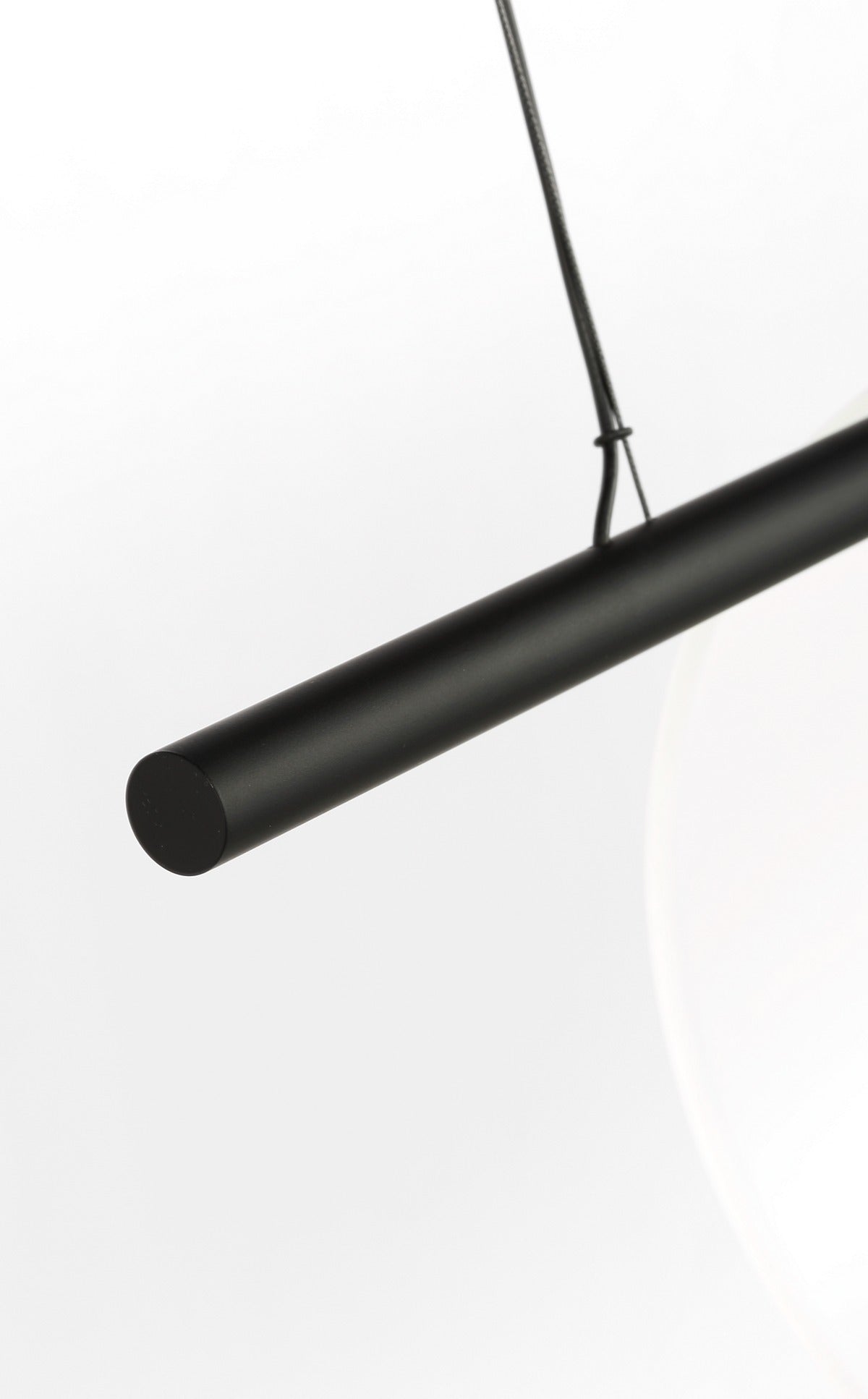 Visual Comfort Trace 60 Single Linear Chandelier – view 5