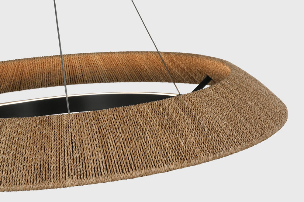 Visual Comfort Noa Medium Chandelier – view 4
