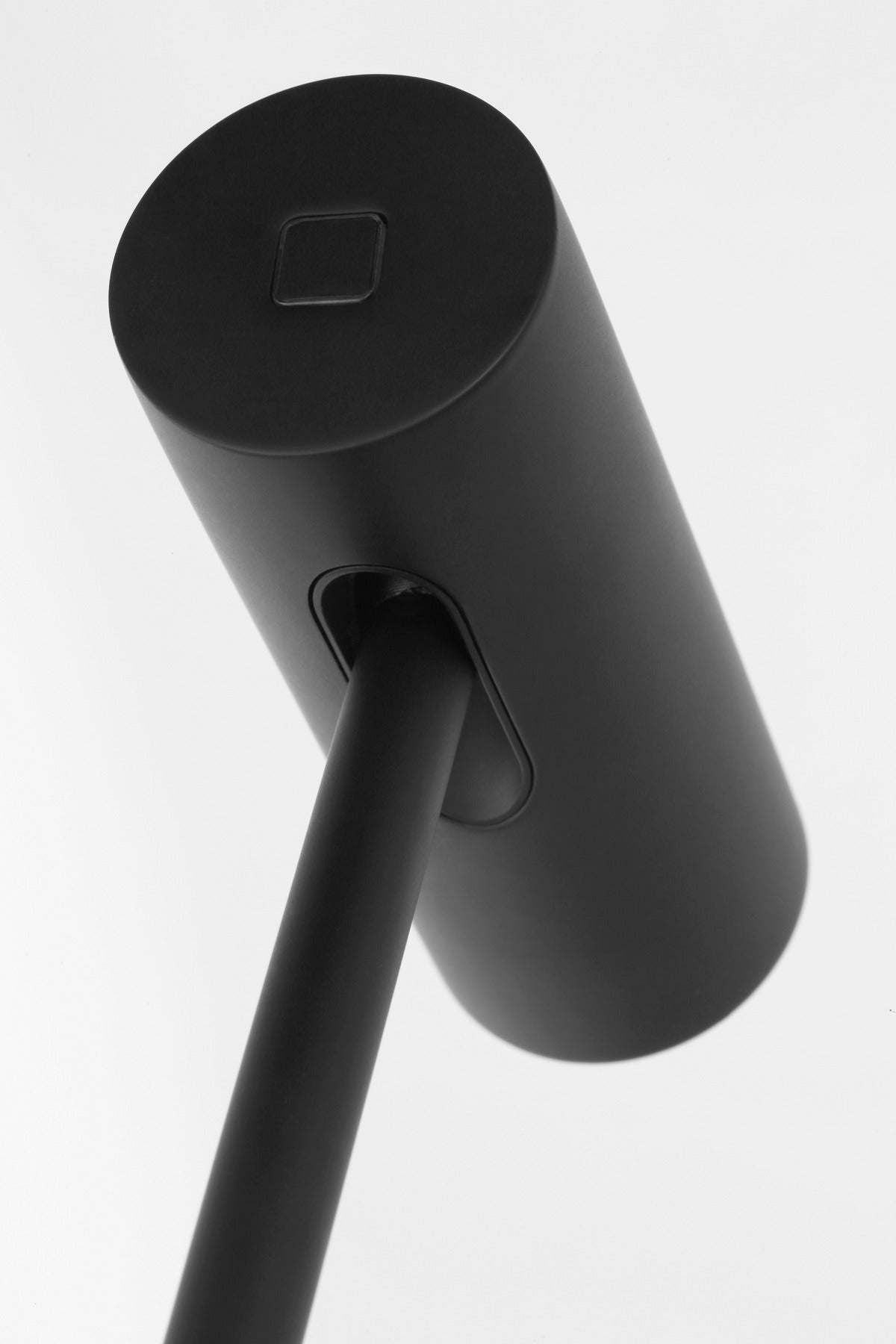 Detail of the Ponte Small floor lamp head