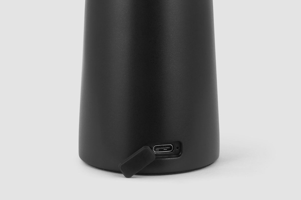Sesa Short Accent Rechargeable LED Table Lamp – close-up detail