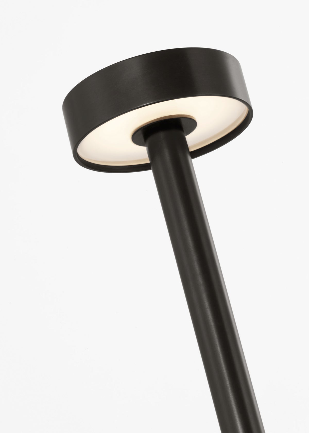 Moneta Accent Rechargeable LED Table Lamp – close-up detail