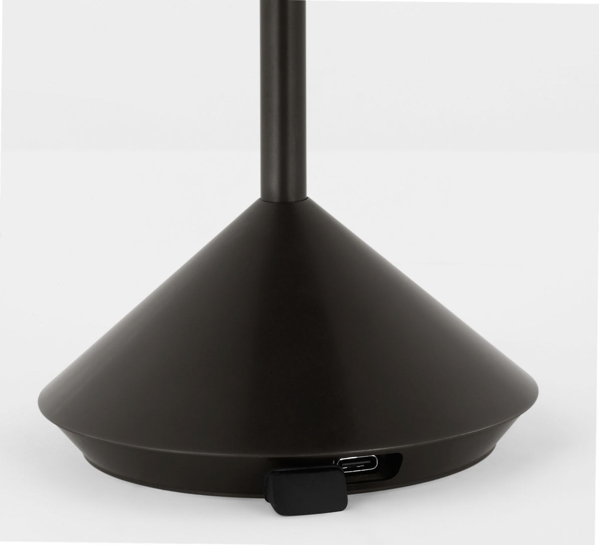 Moneta Accent Rechargeable LED Table Lamp – close-up detail