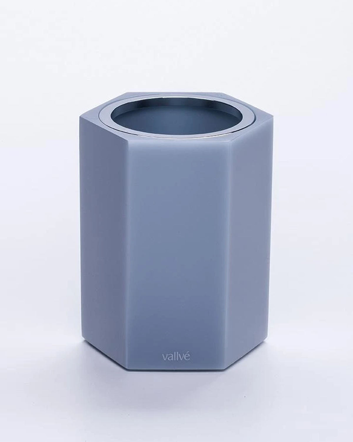 Vallvé Hexa toothbrush holder in Light Sky resin – photo 1