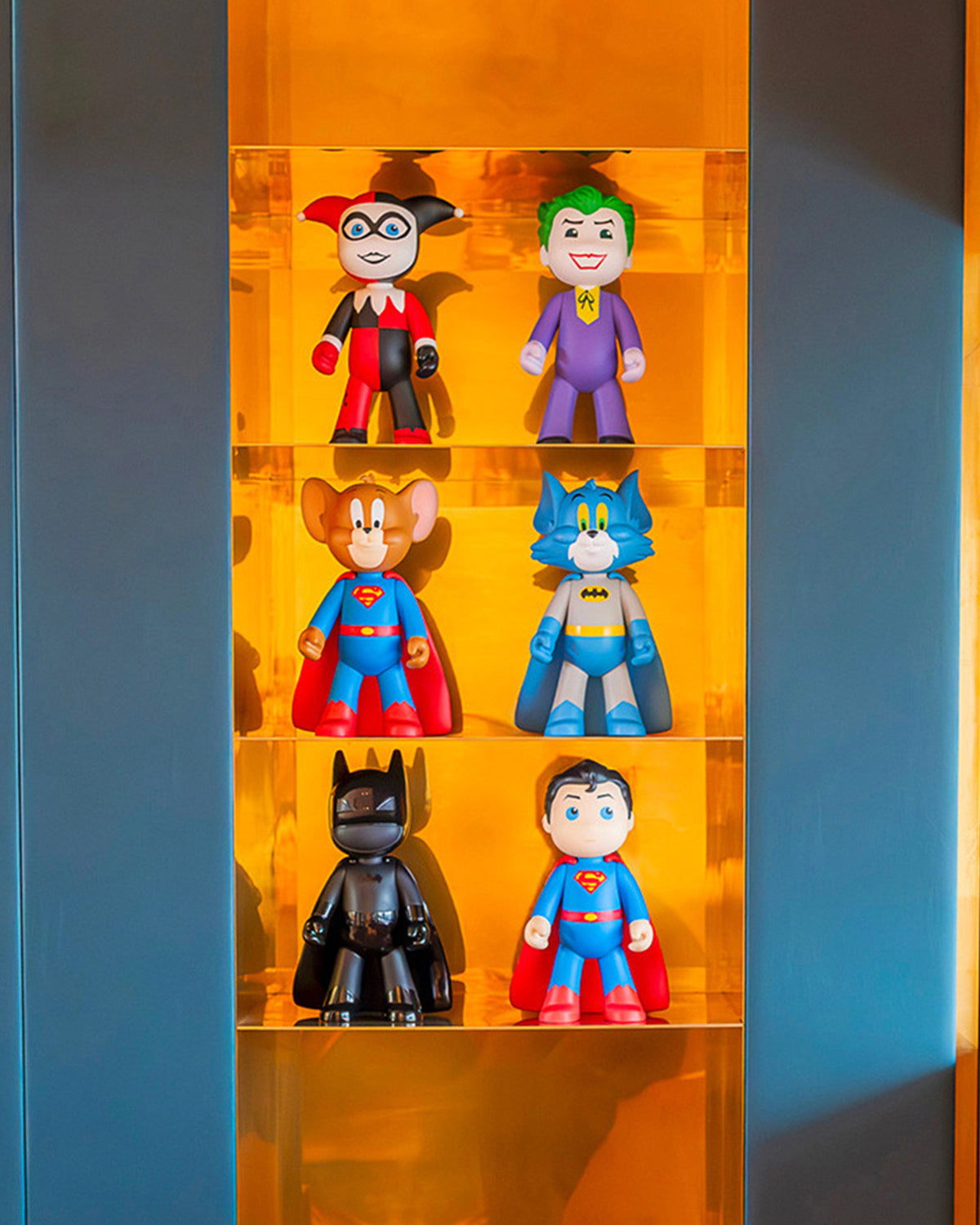 Leblon Delienne Batman Super Pop sculpture in Black, 10 inch