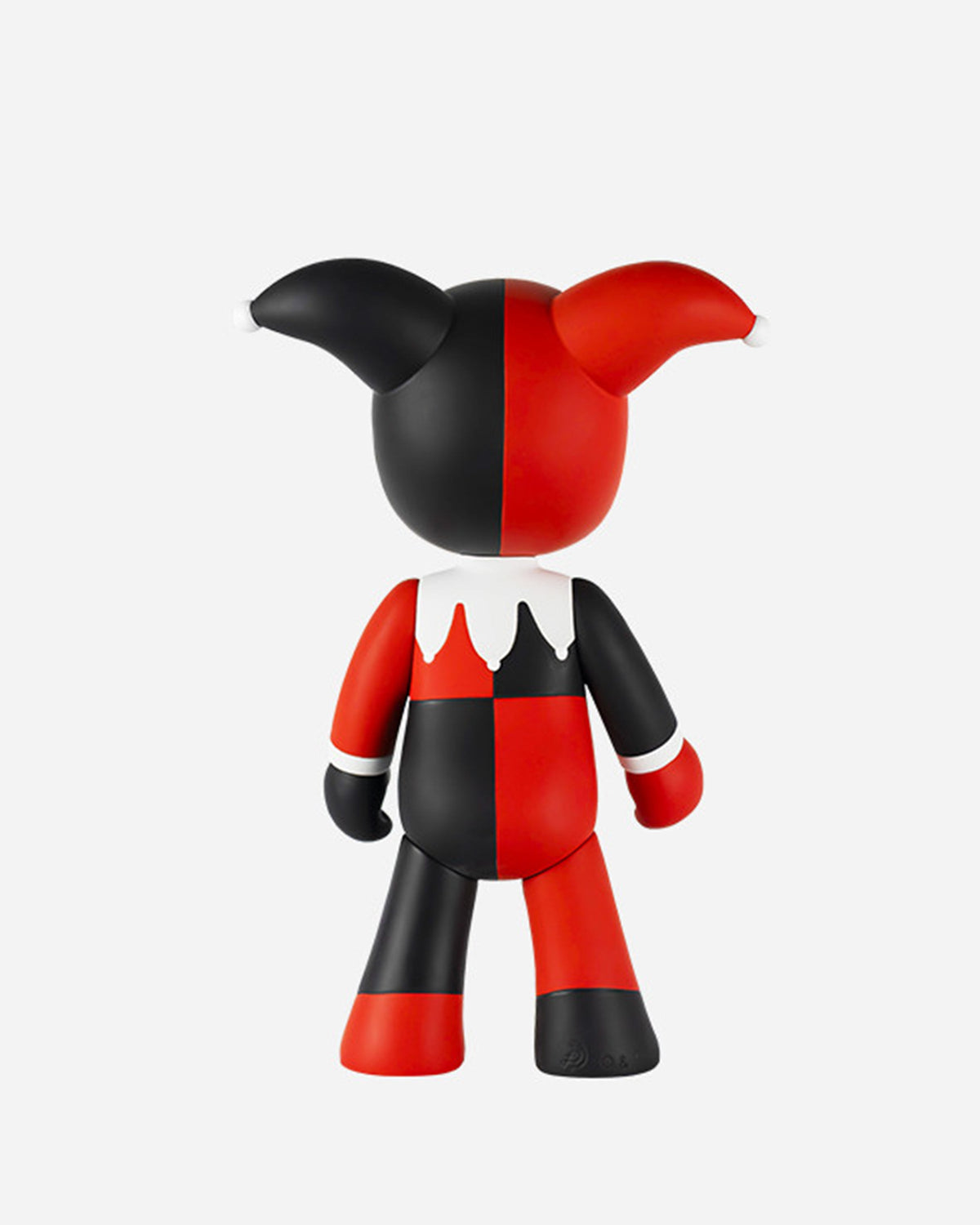 Leblon Delienne Harley Quinn Super Pop sculpture in Black, Red & White, 10 inch – view 3