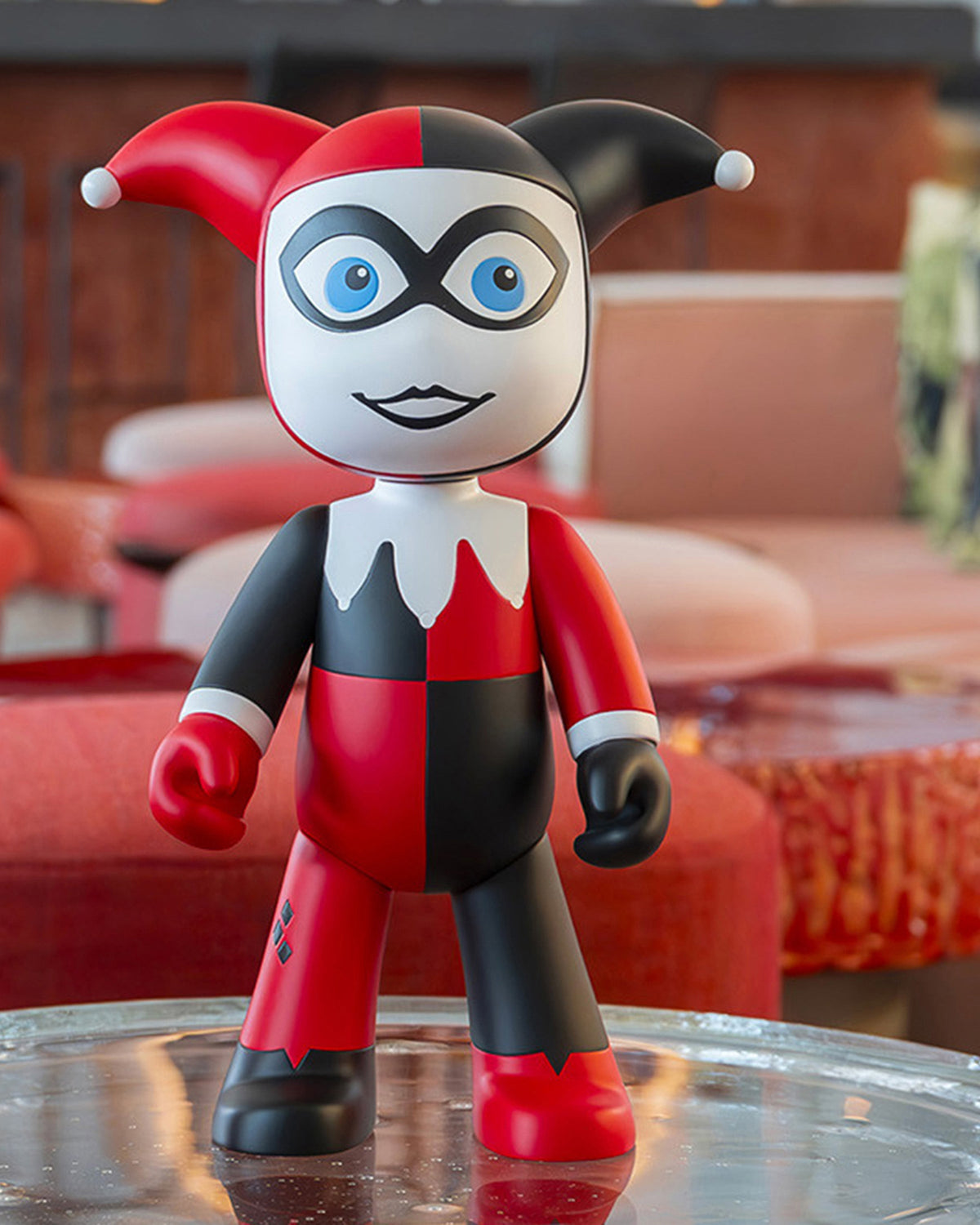Leblon Delienne Harley Quinn Super Pop sculpture in Black, Red & White, 10 inch – view 7