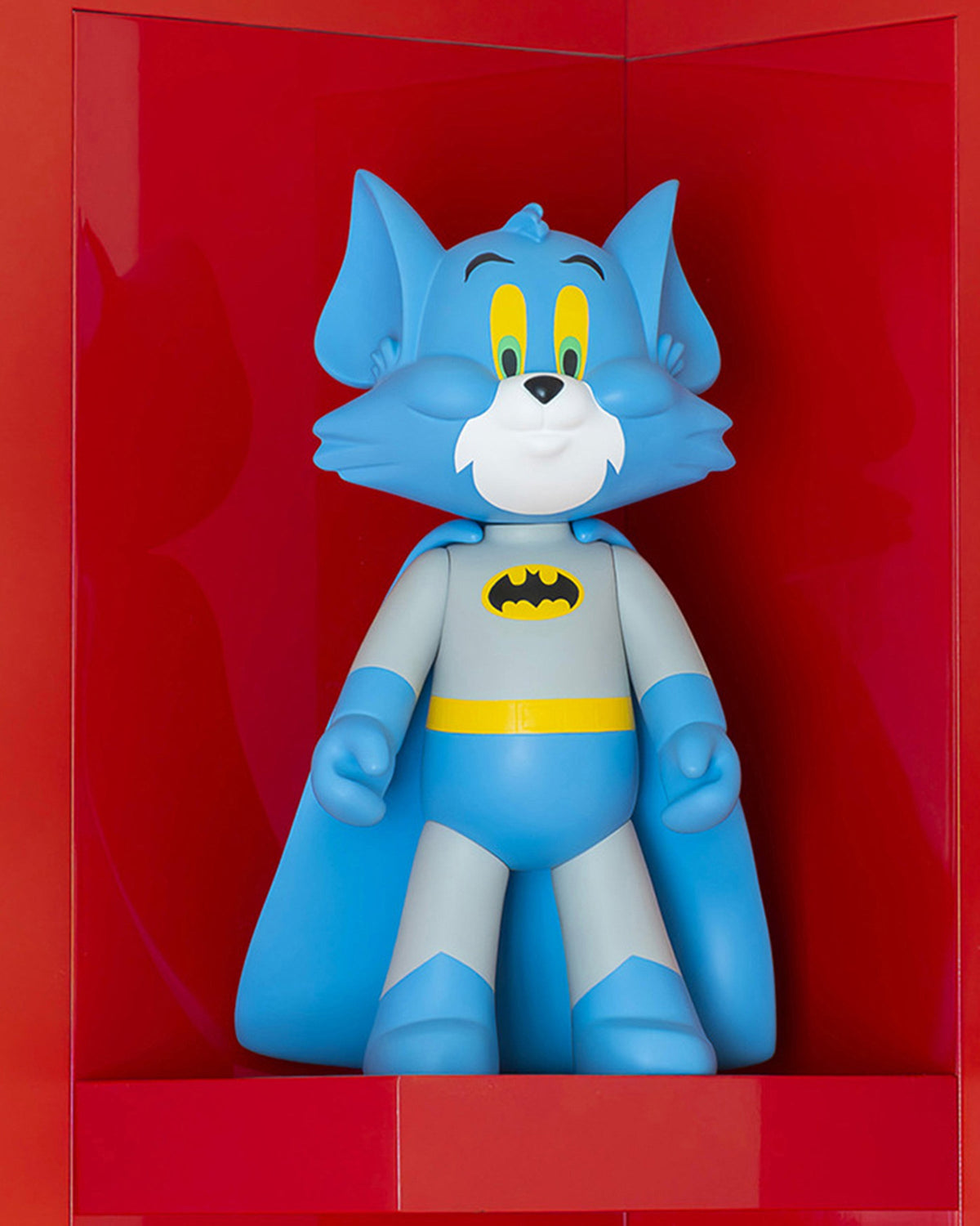 Leblon Delienne Tom x Batman Super Pop sculpture in Original multicolor, 10 inch – view 5
