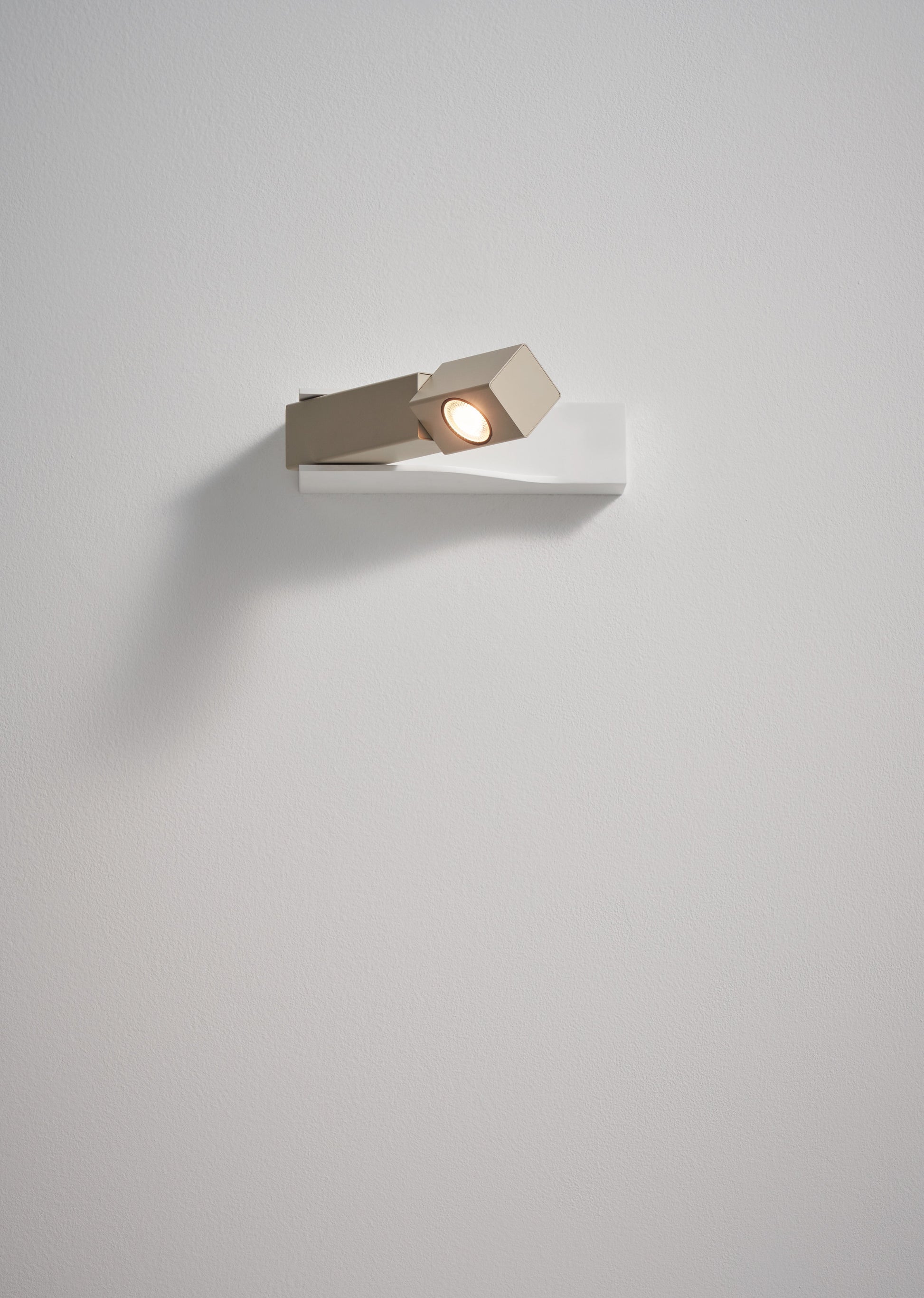 Seed Design Wu Wall Lamp Sld 3980W Oat