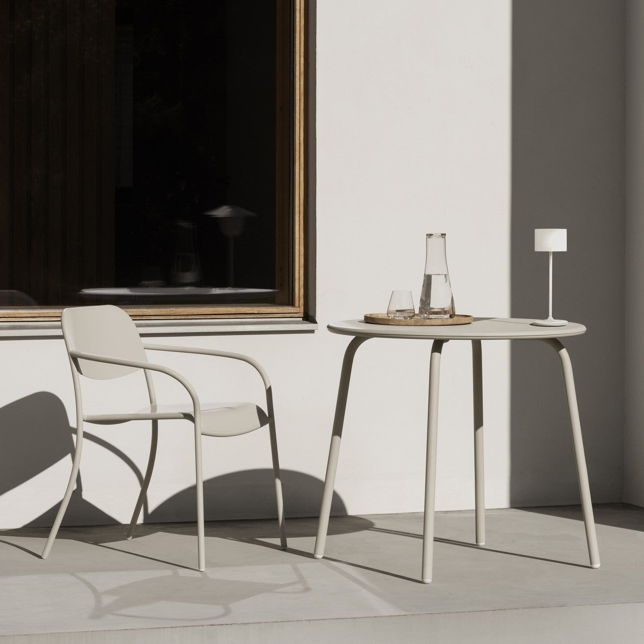 blomus Yua Outdoor Round Bistro Table Silk Grey