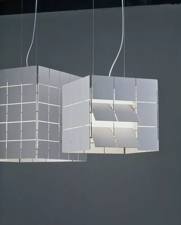 Santa & Cole Cubrik 16 pendant – white plates, image 2