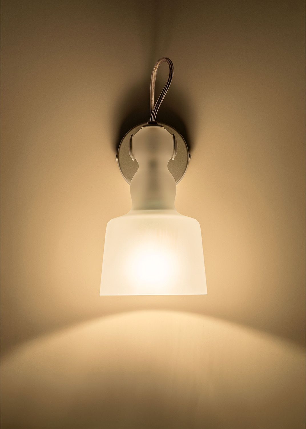 Produzione Privata Acquaparete in sanded glass – wall light by Michele De Lucchi, photo 6