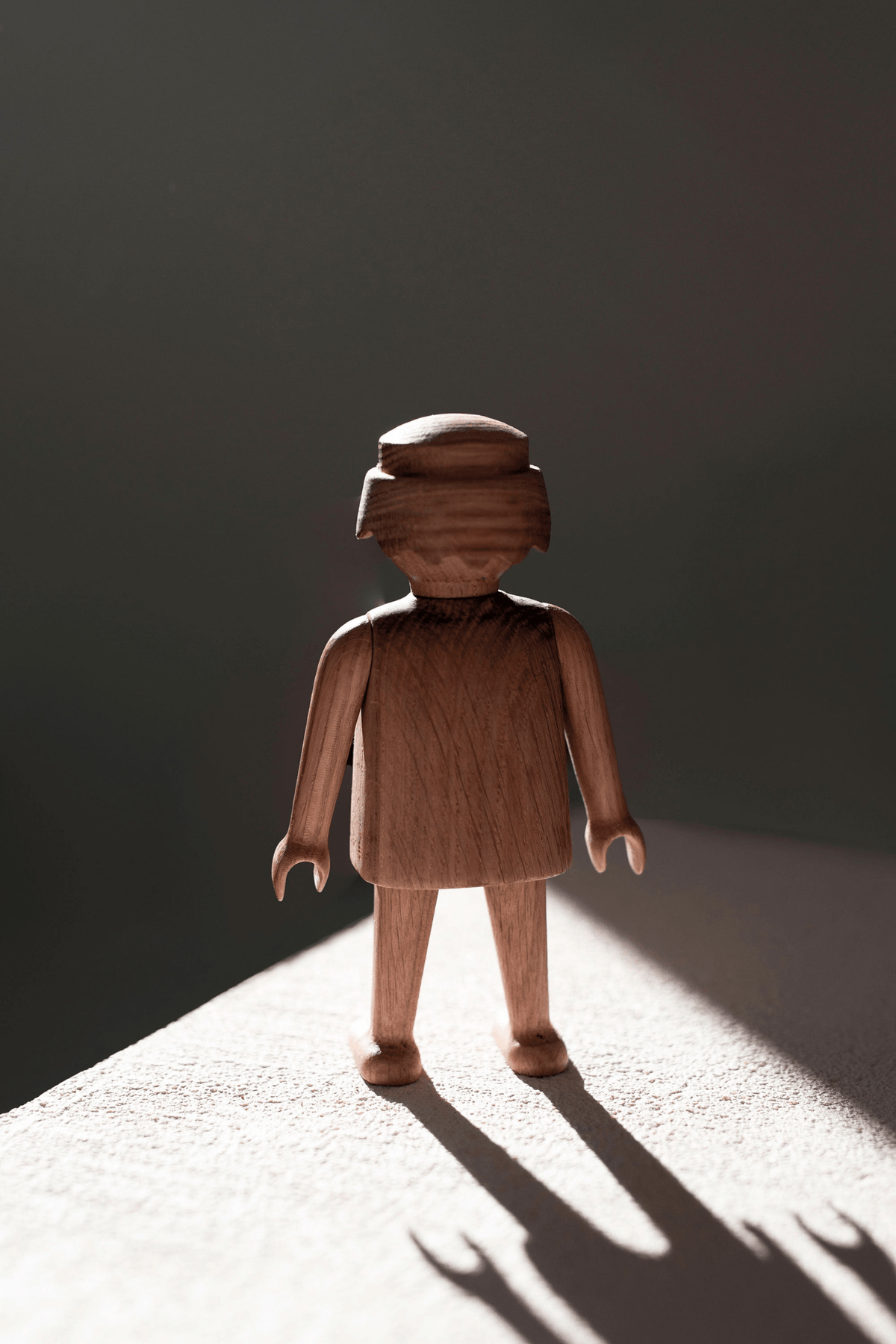 Boyhood Playmobil Man wooden figure in oak, Small (image 23)