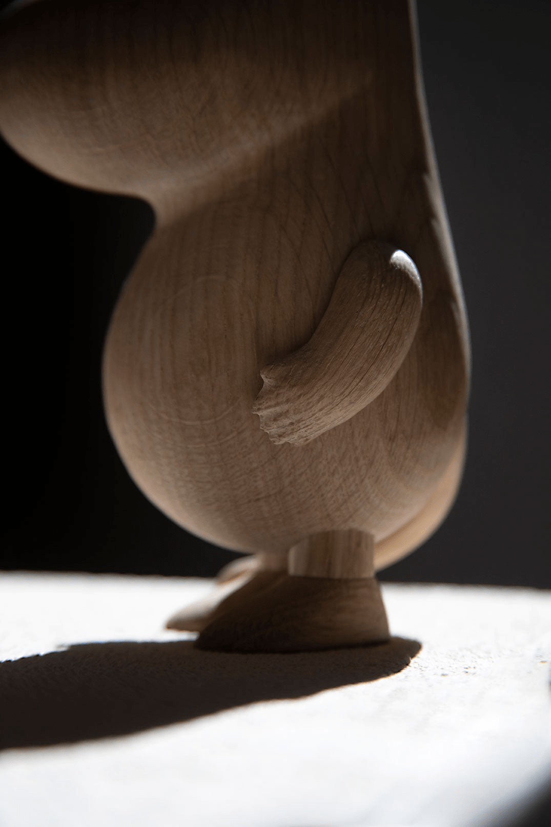 Boyhood Moomintroll wooden figure in oak, Small (image 20)