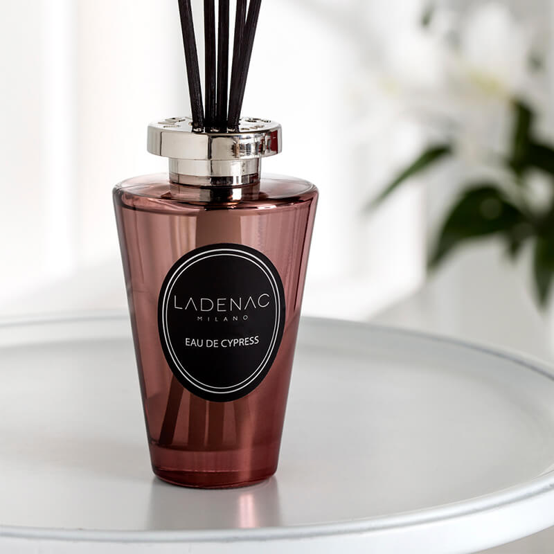 Urban Senses reed diffuser 200 ml by Ladenac Milano, gold pink bottle styled on a white table