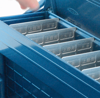 Toyo Steel ST-350 Two-Level Cantilever Toolbox – tray dividers close-up