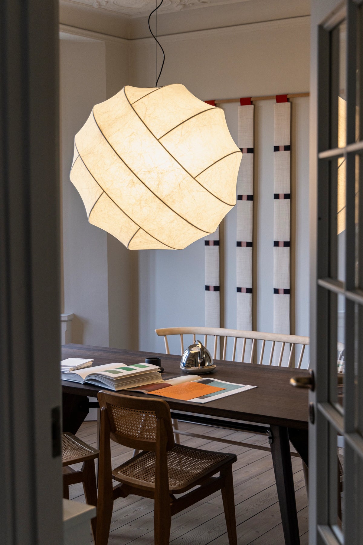 Pholc Turner cocoon pendant light by Broberg & Ridderstråle – Turner 80 lit at dusk