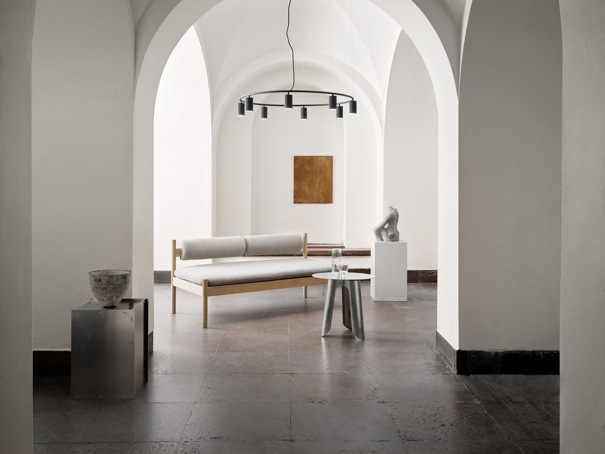 Pholc Donna ring chandelier by Nina Jobs and Stina Sandwall – Circle 100 (39.4 in) Black Ink, styled in a room (4)