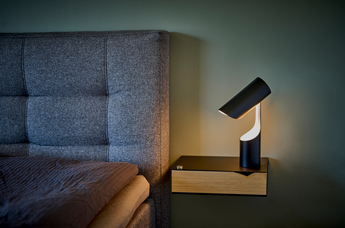 Mutatio Table Lamp styled in a room by Le Klint (4)
