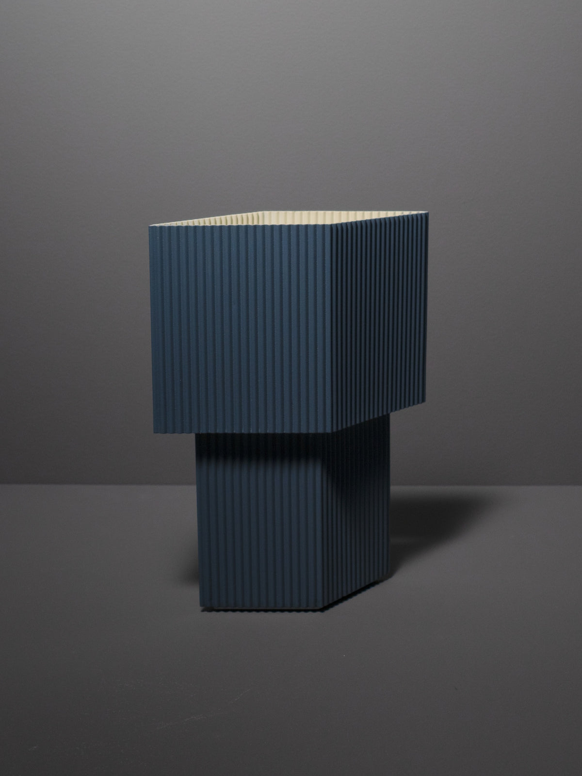 Pholc Romb rechargeable table lamp by Broberg & Ridderstråle – Blue Stone, studio view