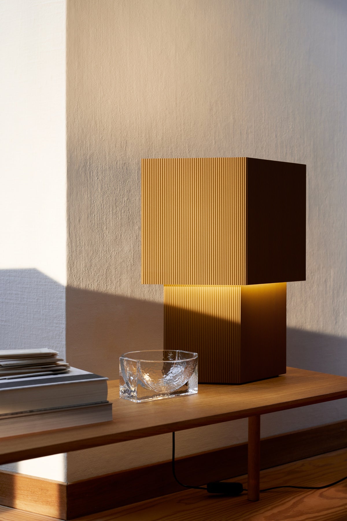 Pholc Romb table lamp by Broberg & Ridderstråle – Romb 48 (18.9 in) Cumin, styled in a room