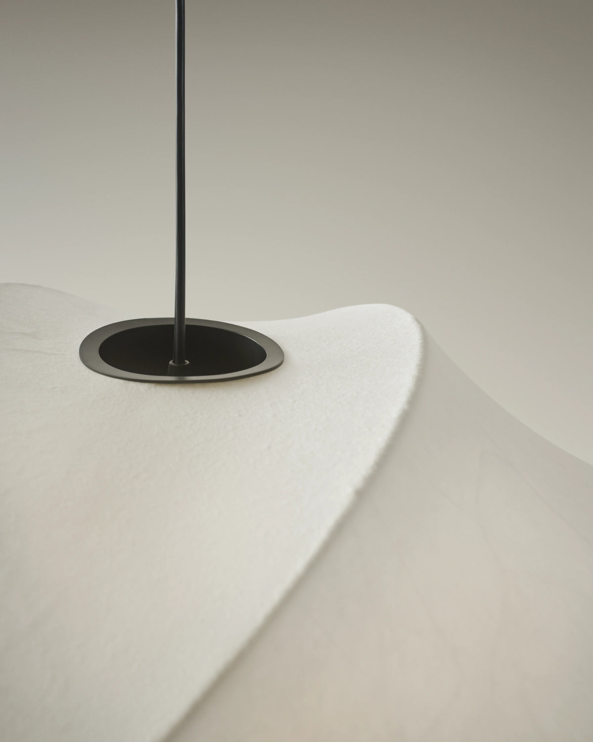 Pholc Turner cocoon pendant light by Broberg & Ridderstråle – the black ceiling cup and cable