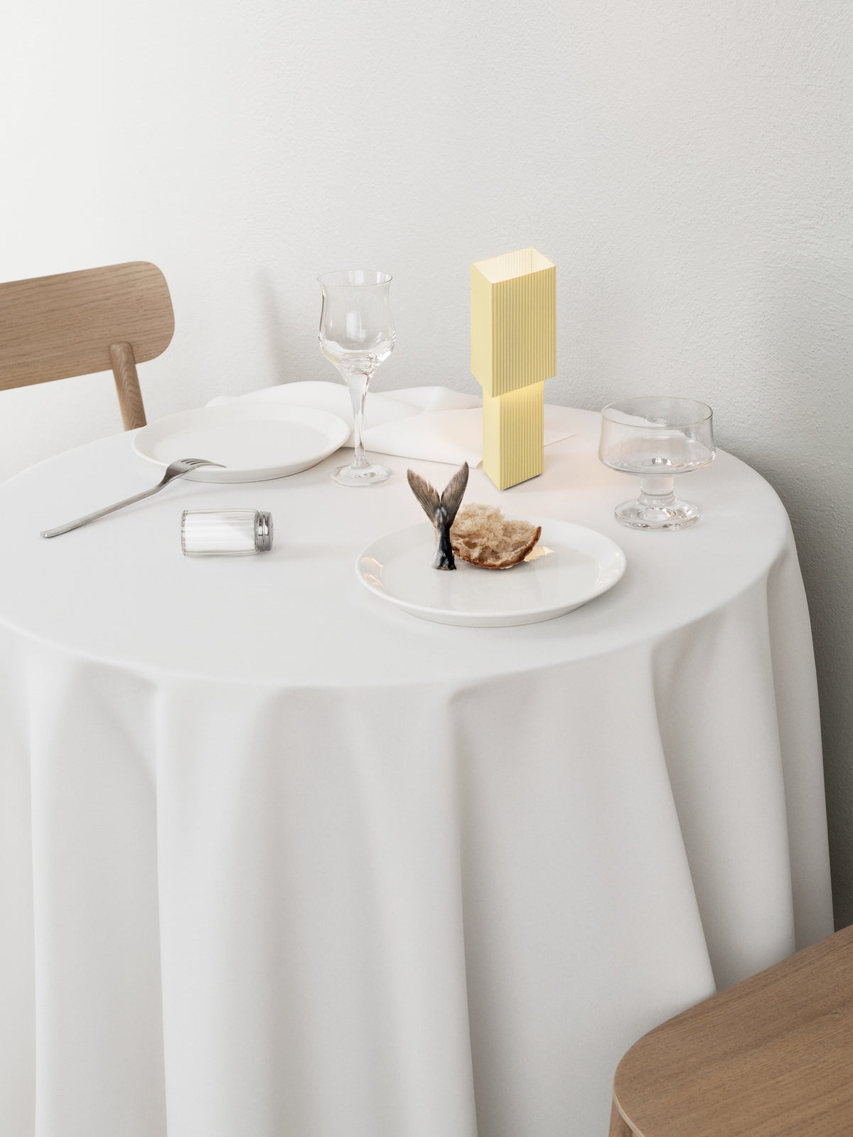 Pholc Romb rechargeable table lamp by Broberg & Ridderstråle – Vanilla, styled in a room (2)