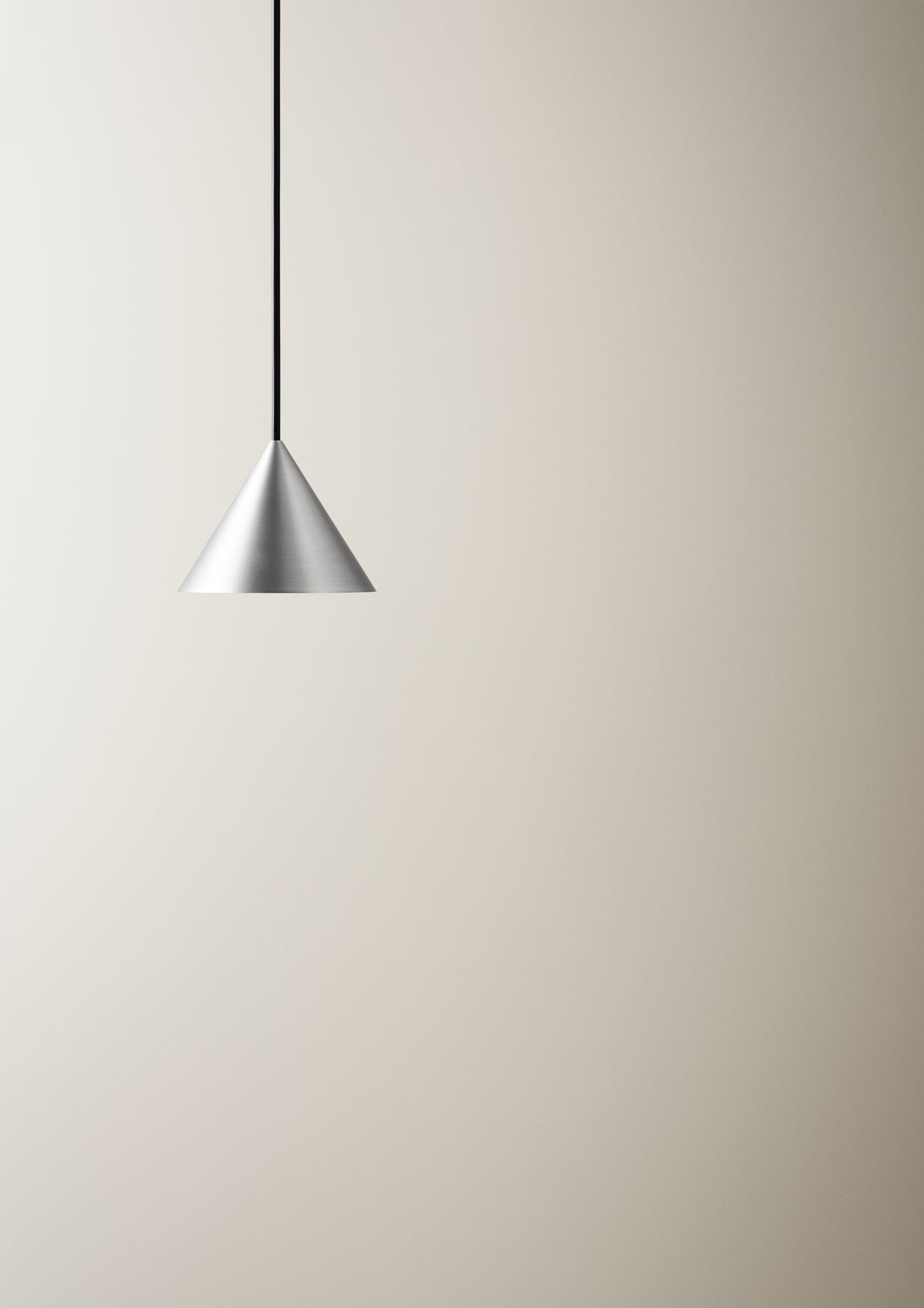 Pholc Apollo mini pendant light by Broberg & Ridderstråle – Aluminum, studio view (2)