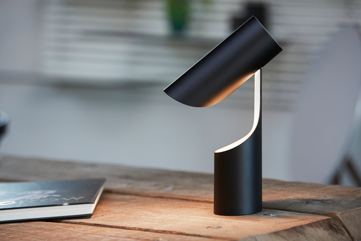 Mutatio Table Lamp styled in a room by Le Klint (6)