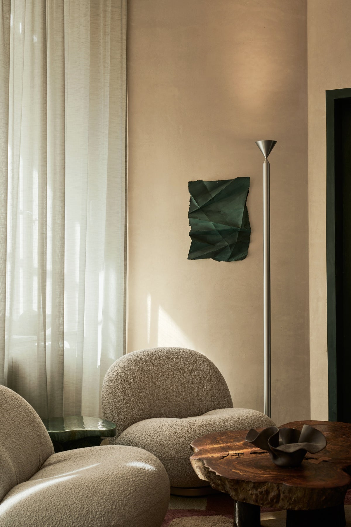 Pholc Apollo floor lamp by Broberg & Ridderstråle – Aluminum, styled in a room