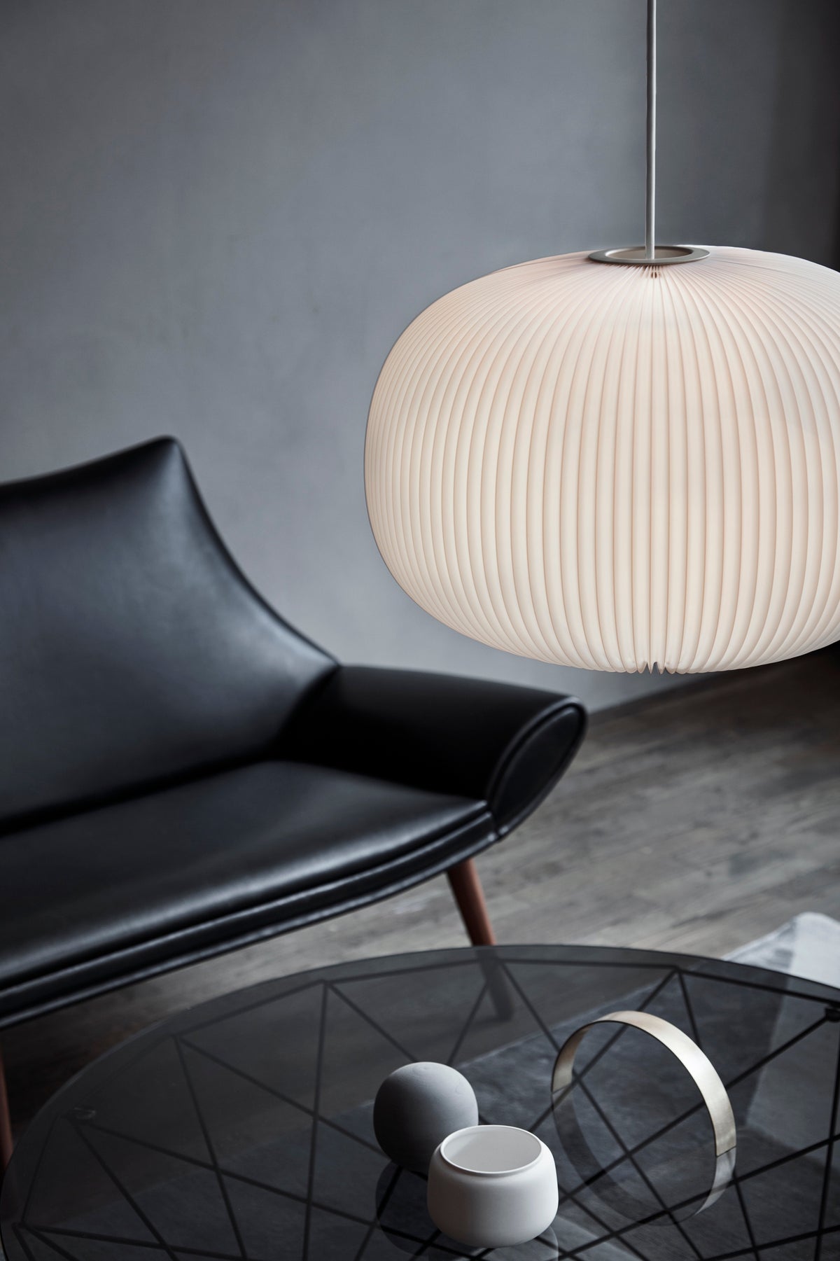 Lamella 1 Pendant styled in a room by Le Klint (5)