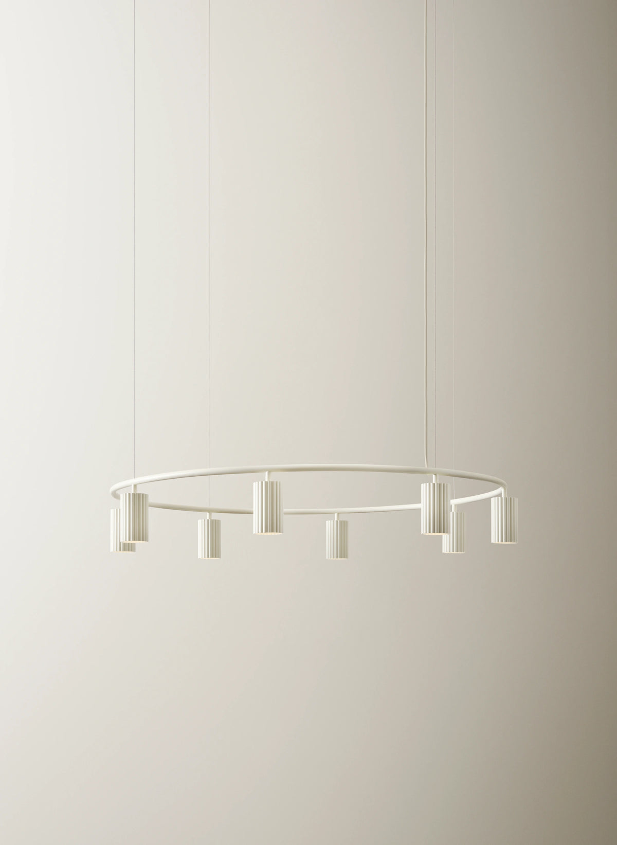 Pholc Donna ring chandelier by Nina Jobs and Stina Sandwall – Circle 100 (39.4 in) Linen, studio view (2)