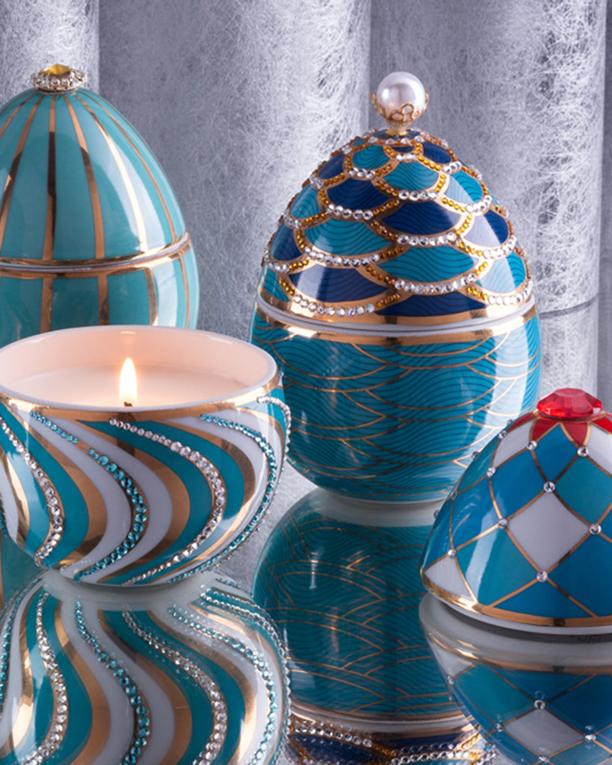 Bois de Russie 220 g ceramic egg candle by Ladenac Milano, Scales egg styled with blue decor