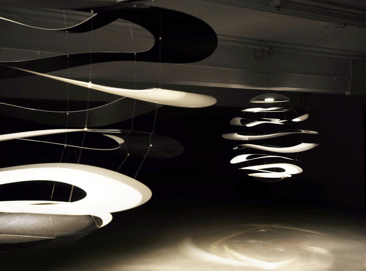 Innermost Buckle 120 LED pendant by Tina Leung – view (6)