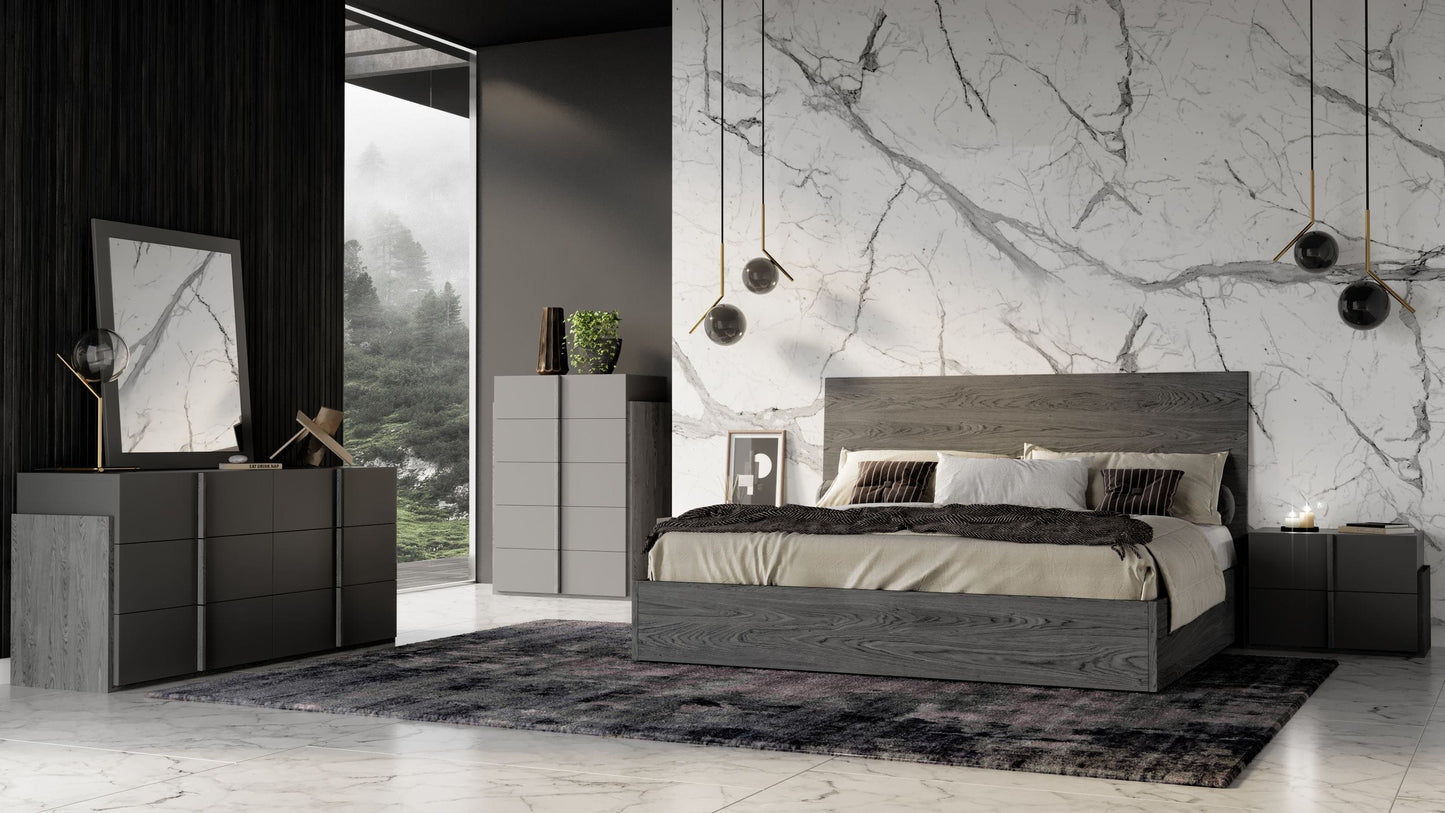 Nova Domus Lucia Italian Modern Matte Grey/Elm Grey Bedroom Set