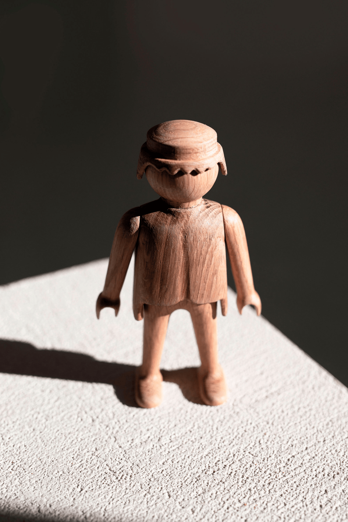 Boyhood Playmobil Man wooden figure in oak, Small (image 21)
