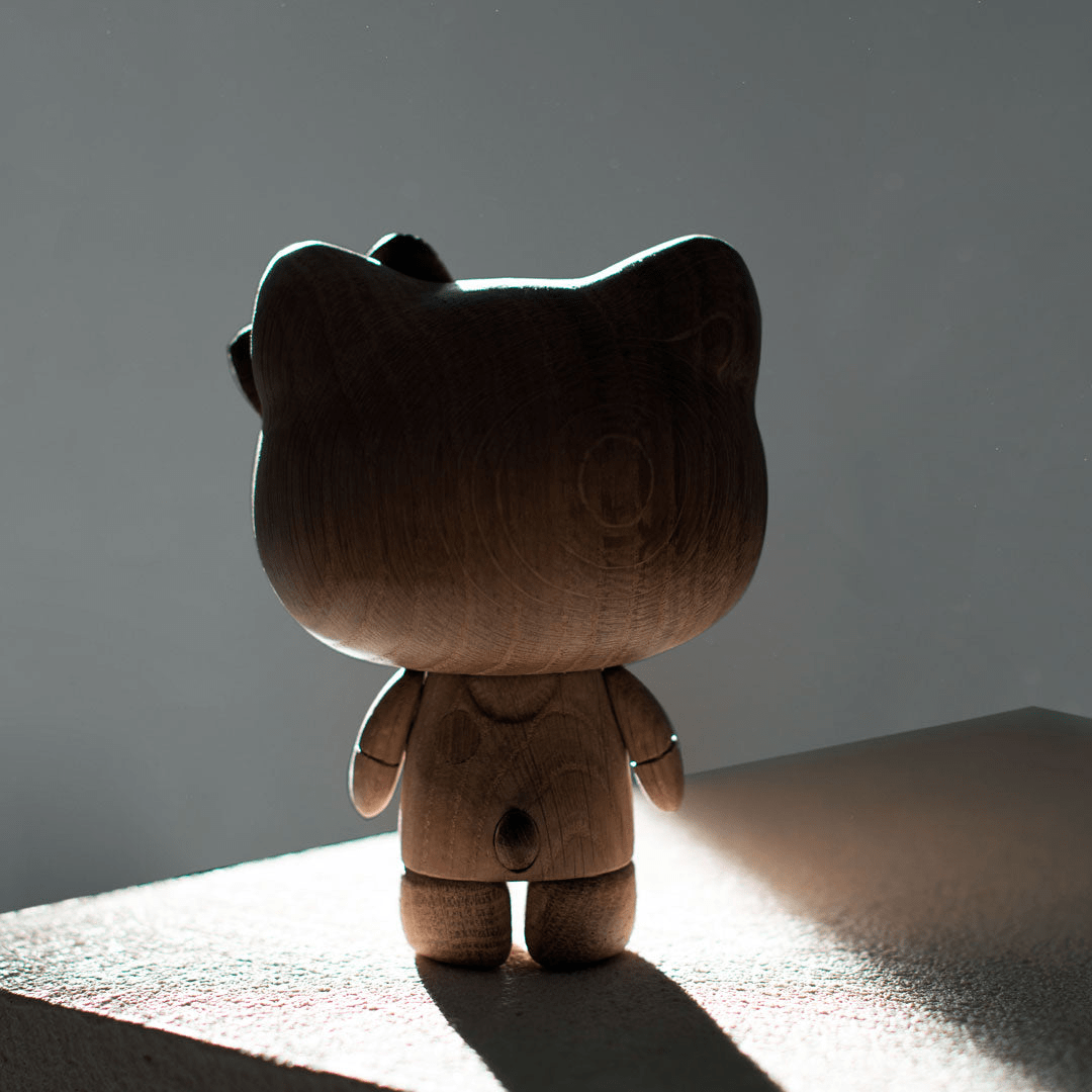 Boyhood Hello Kitty wooden figure in oak, Small (image 10)