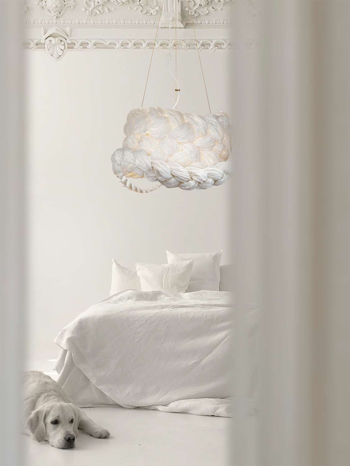 Mammalampa The Bride large pendant in White – styled in a room