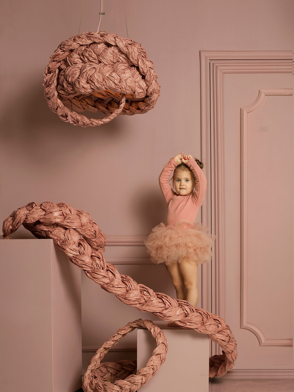 Mammalampa The Bride small pendant in Pink – styled in a room (2)