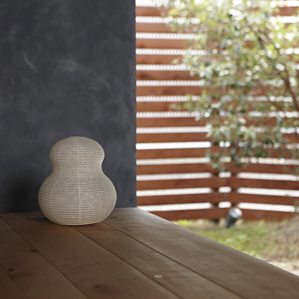 Asano Paper Moon 2 – washi paper table lamp by Shigeru Uchida, photo 2
