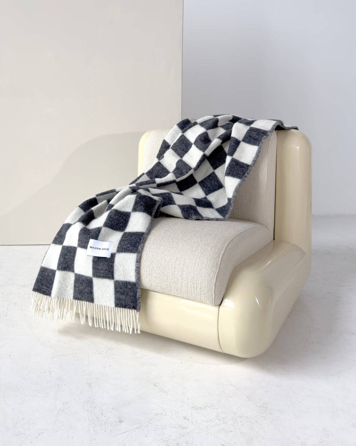 Maison Deux Checkerboard Wool Blanket in Black/White – detail 5