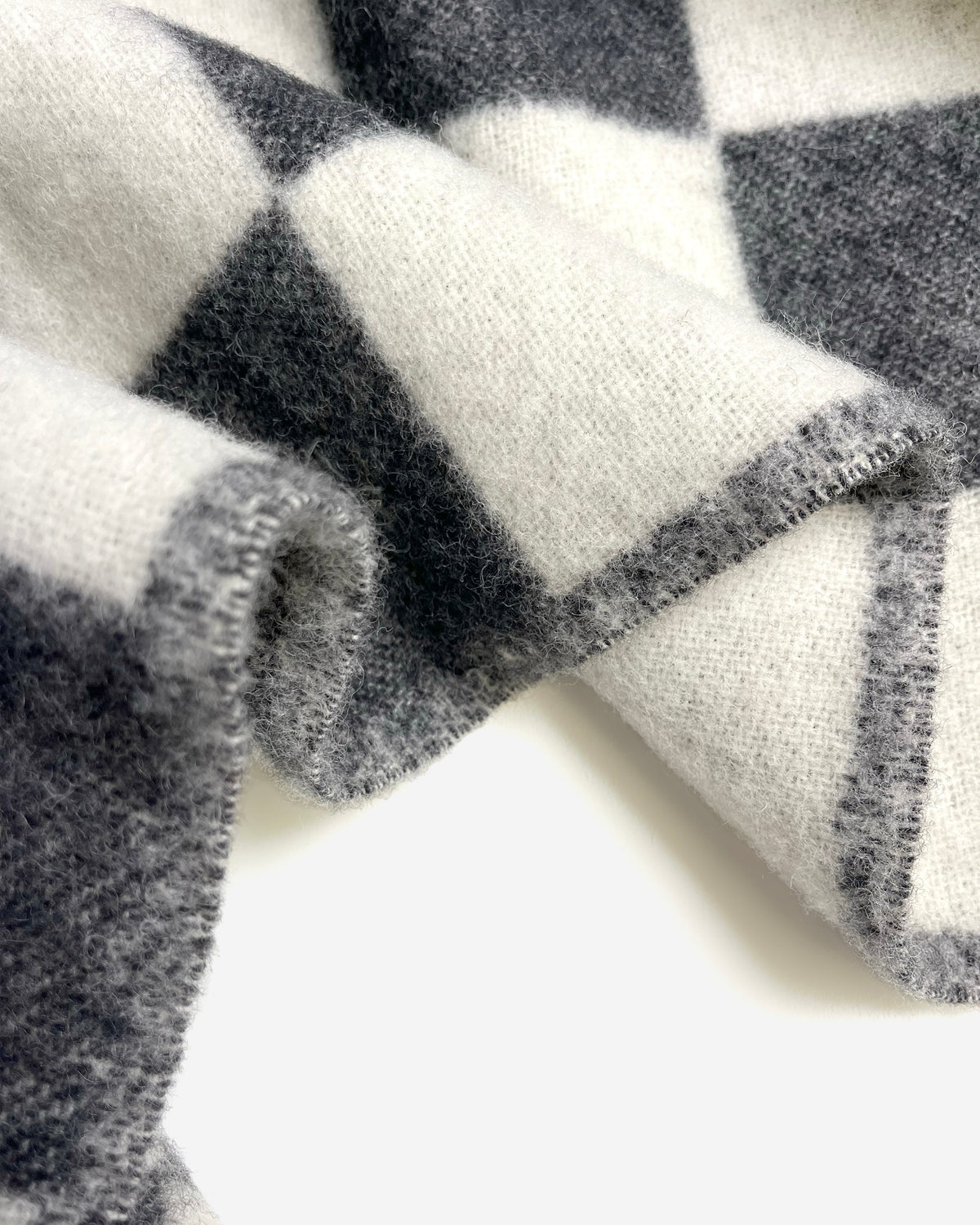Maison Deux Checkerboard Wool Blanket in Black/White – detail 3