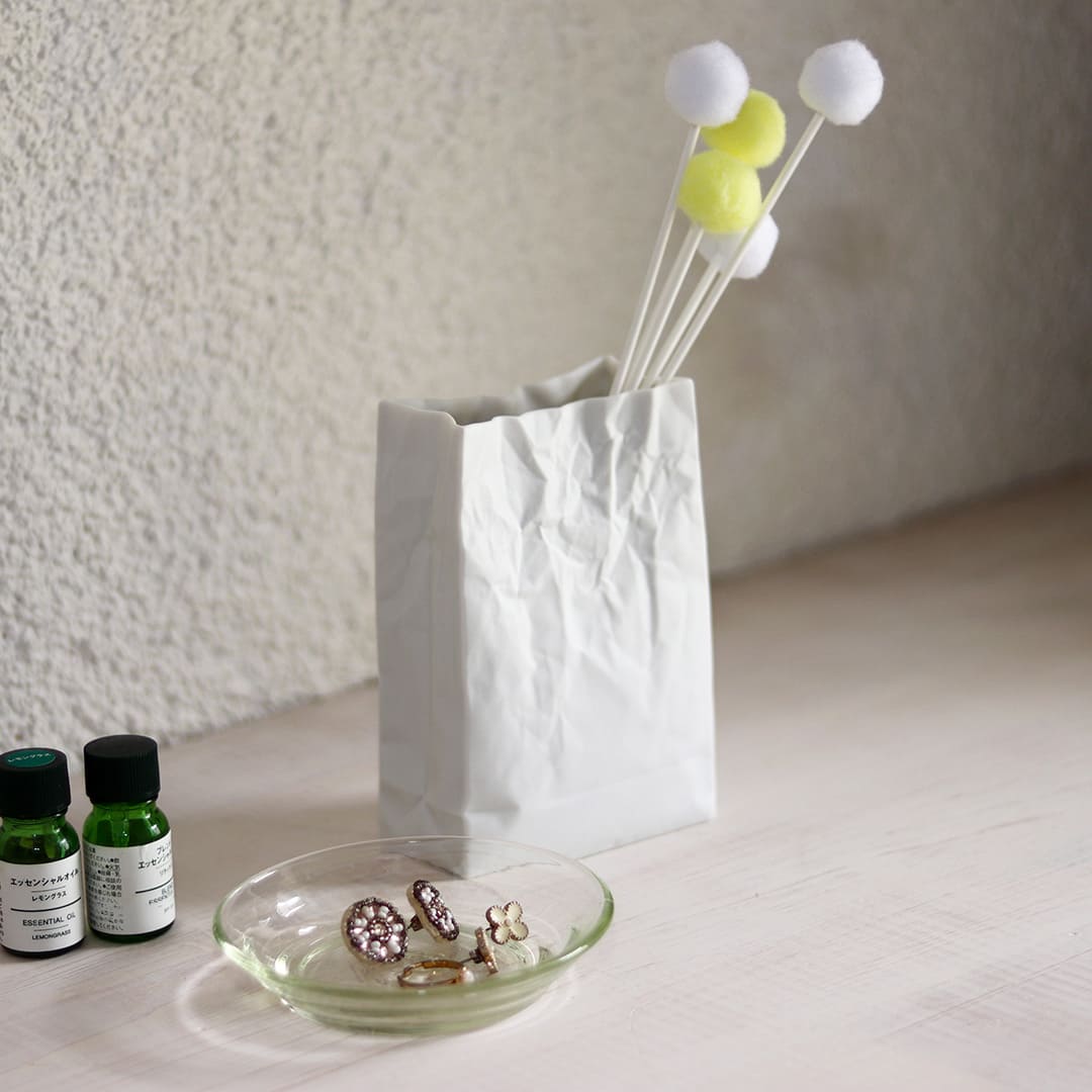 Ceramic Japan Crinkle Paper Bag Vase, White Porcelain – with dried flowers