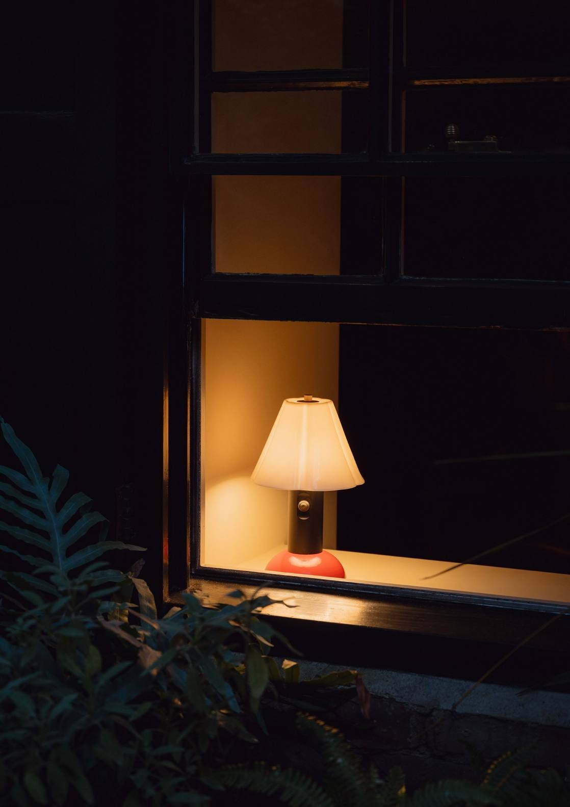 Blossom Portable Light (Rusty Red) in an interior from the Original BTC Autumn/Winter 2026 lookbook