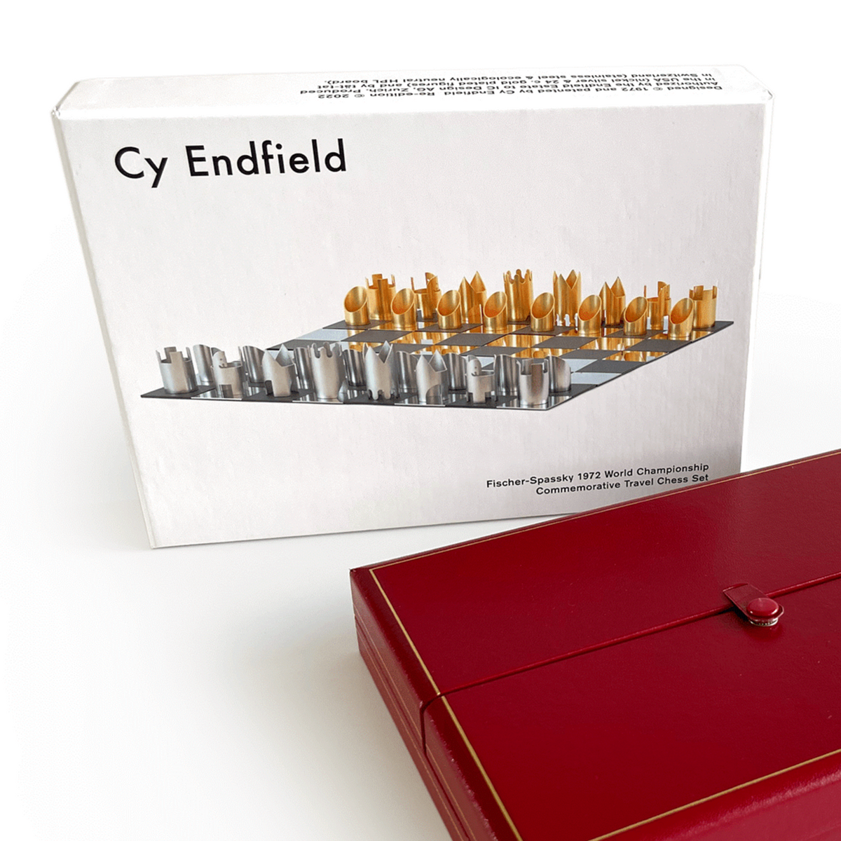 Cy Endfield chess set gift box with red case